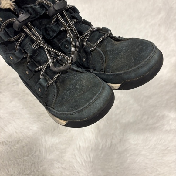 SOREL Kids' Whitney™ II Short Waterproof Insulated Boot size 11 toddler - Picture 3 of 11